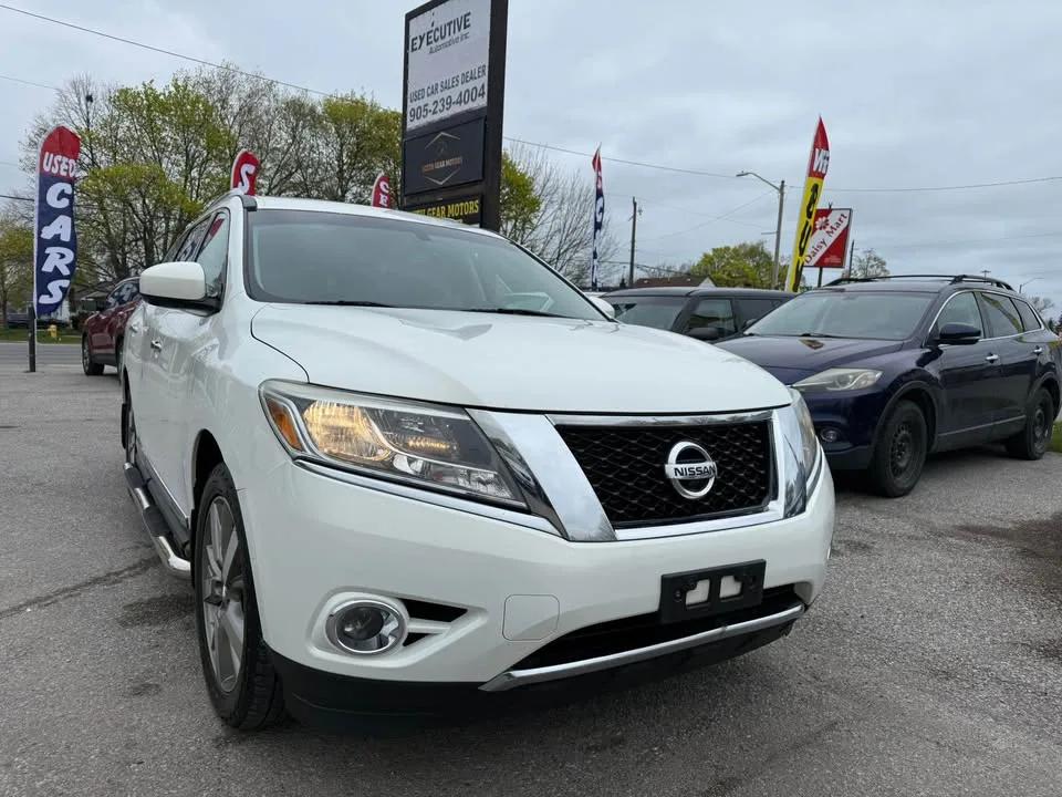 2014 Nissan Pathfinder SL photo 2