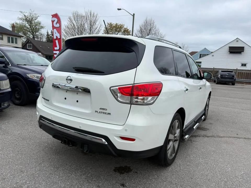 2014 Nissan Pathfinder SL photo 3